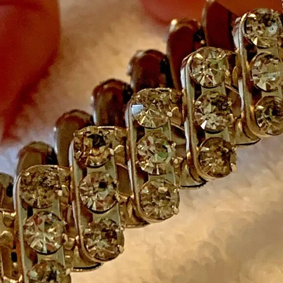 Vintage Brand NY Rhinestone Expansion Bracelet Silver Tone Stretch Hong Kong - Picture 3 of 9